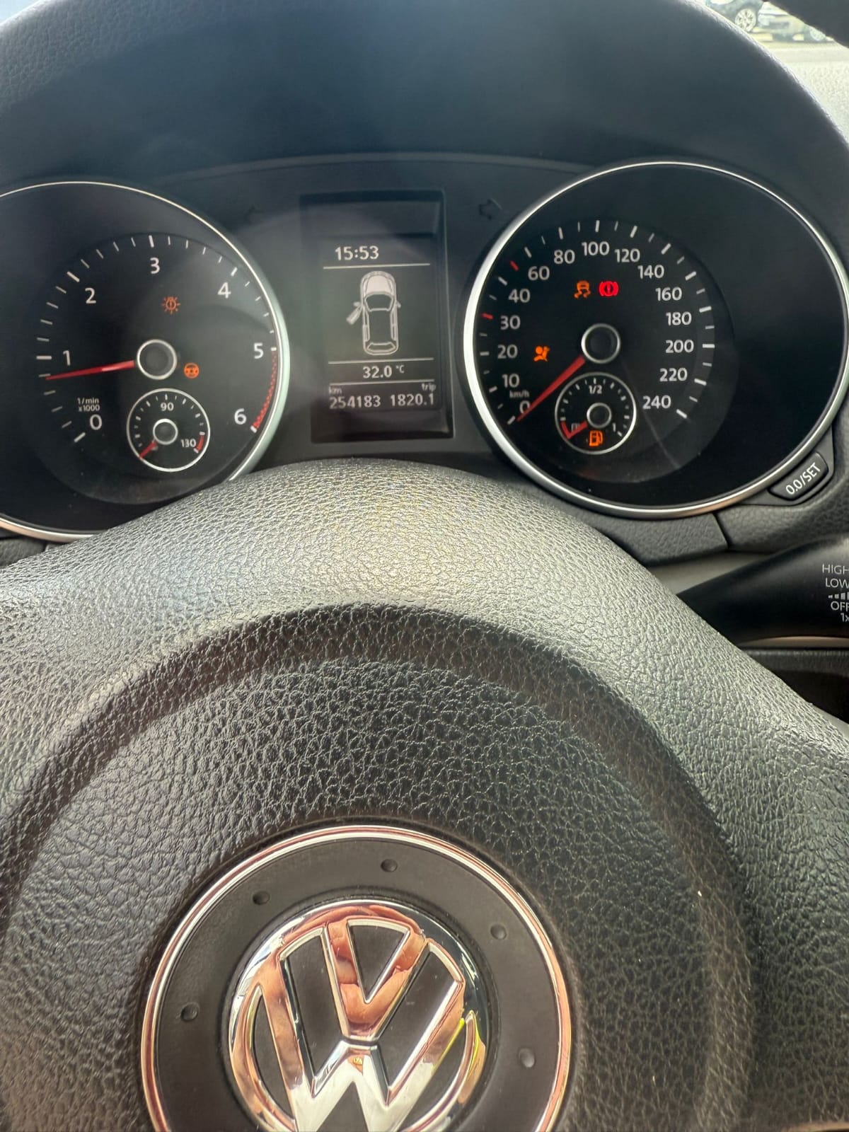 VOLKSWAGEN GOLF 6