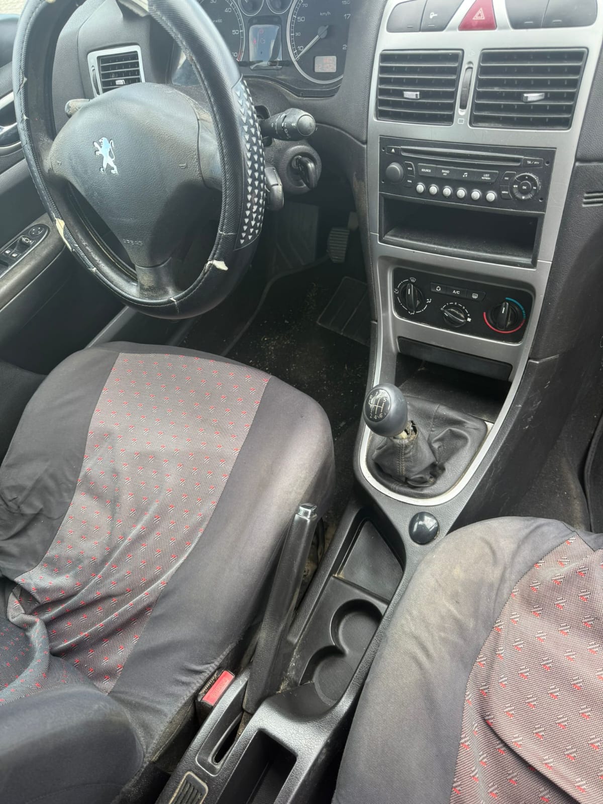 PEUGEOT 307