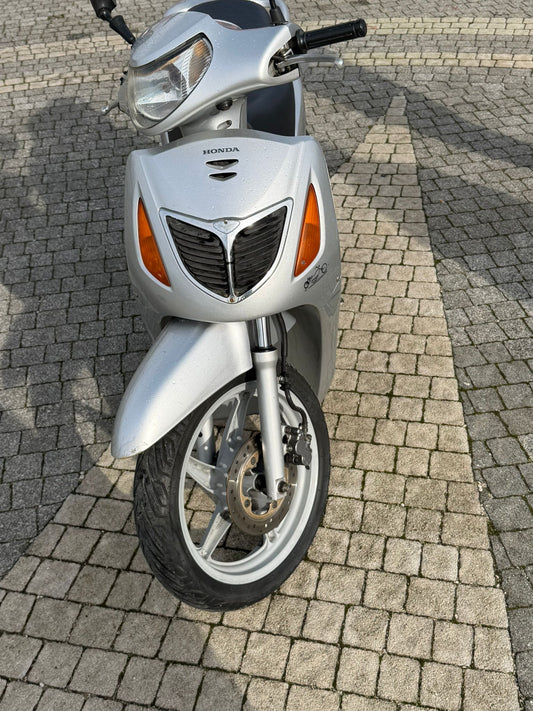 HONDA SH