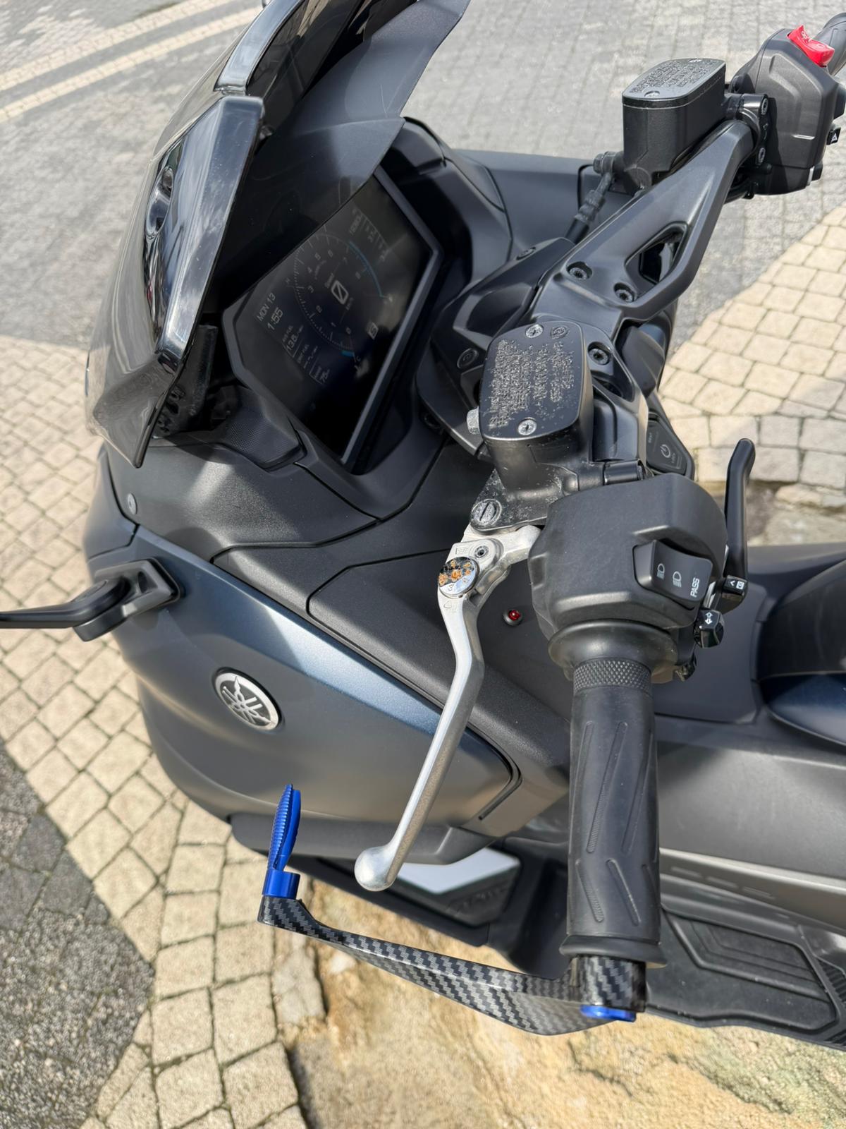 YAMAHA TMAX 560